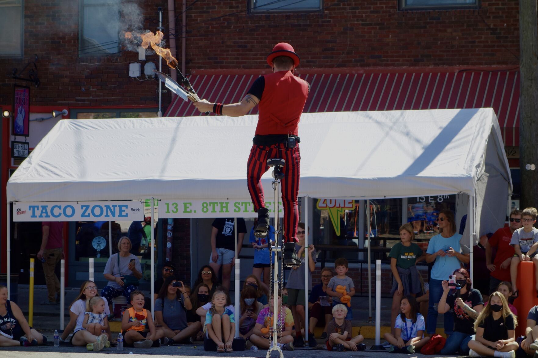 Busker 8.JPG